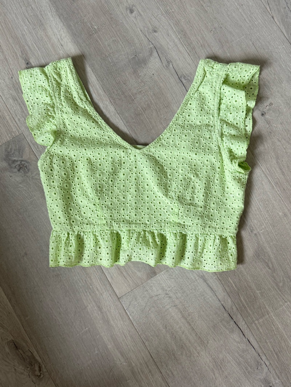 Wild fable Eyelet Ruffle Crop Top - Lime Green size medium
